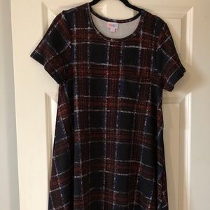 LuLaRoe NWT CARLY SMALL Plaid!